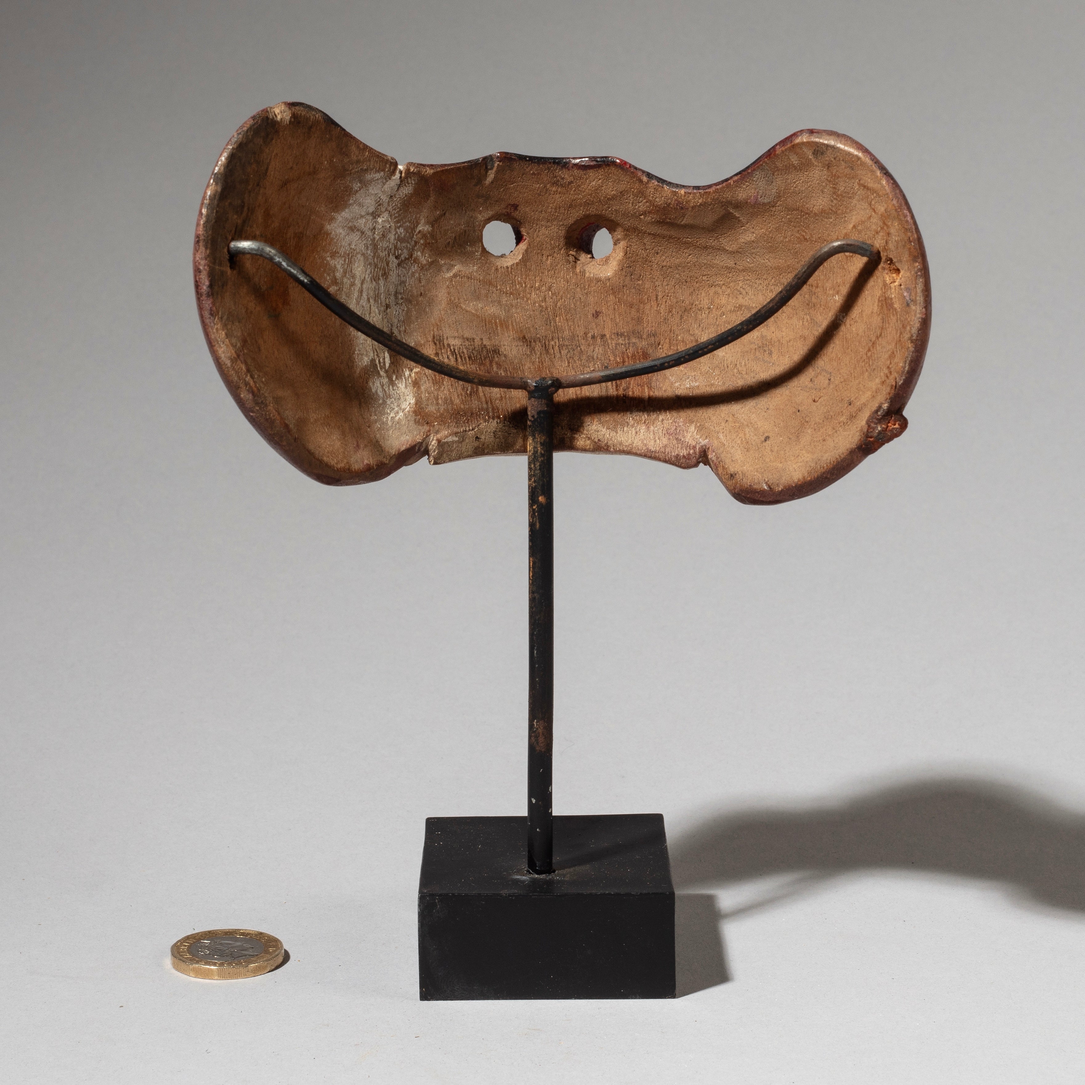 A RARE, HUMEROUS TOPENG MASK FROM JAVA INDONESIA ( No 4639 ).