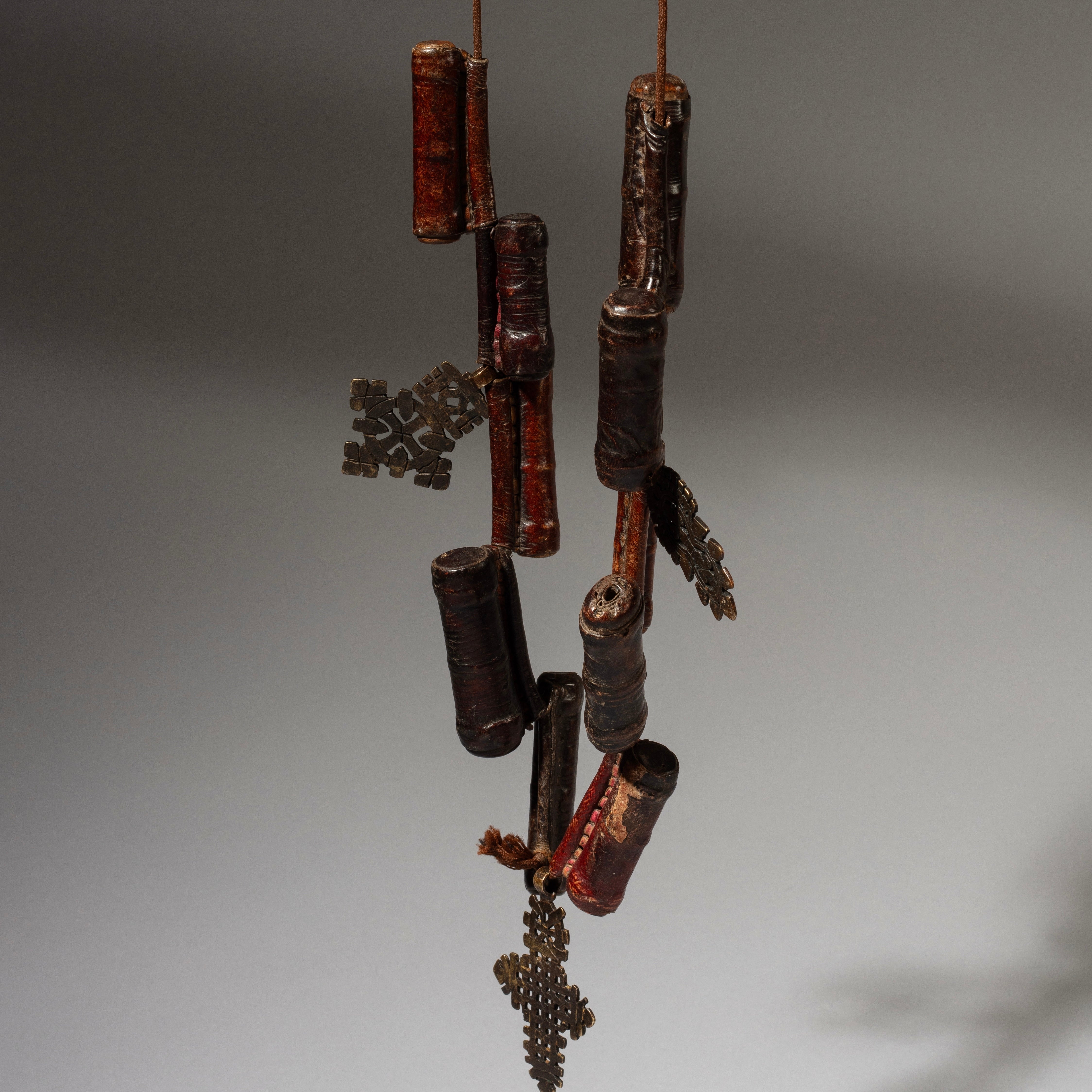 AN INTRIGUING MAGIC KITAB TALSMANIC NECKLACE FROM ETHIOPIA  ( No 4625 )