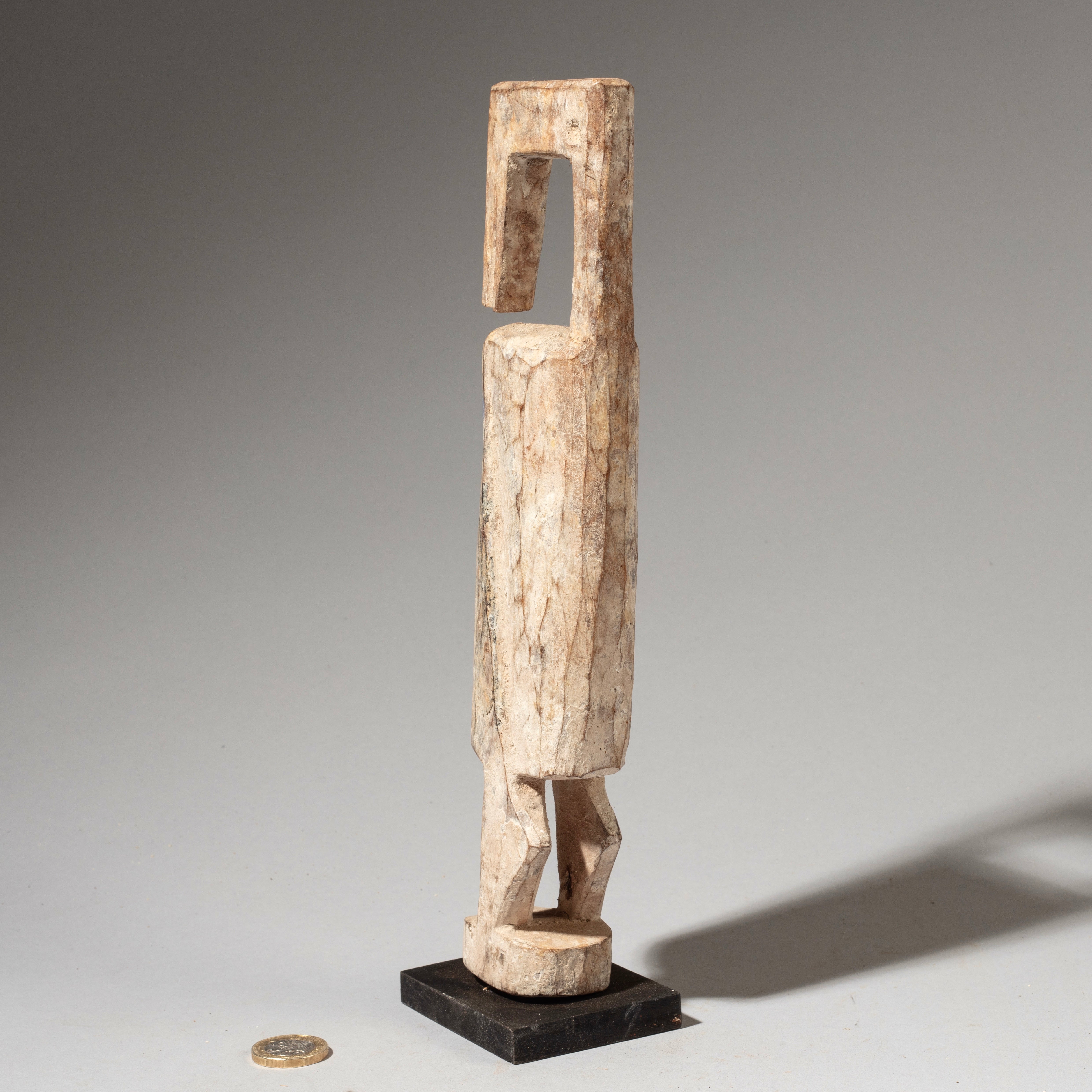 A SUPREMELY STYLISED HORN BILL NATURE SPIRIT FROM THE ADAN TRIBE OF GHANA W AFRICA ( No 4661 )