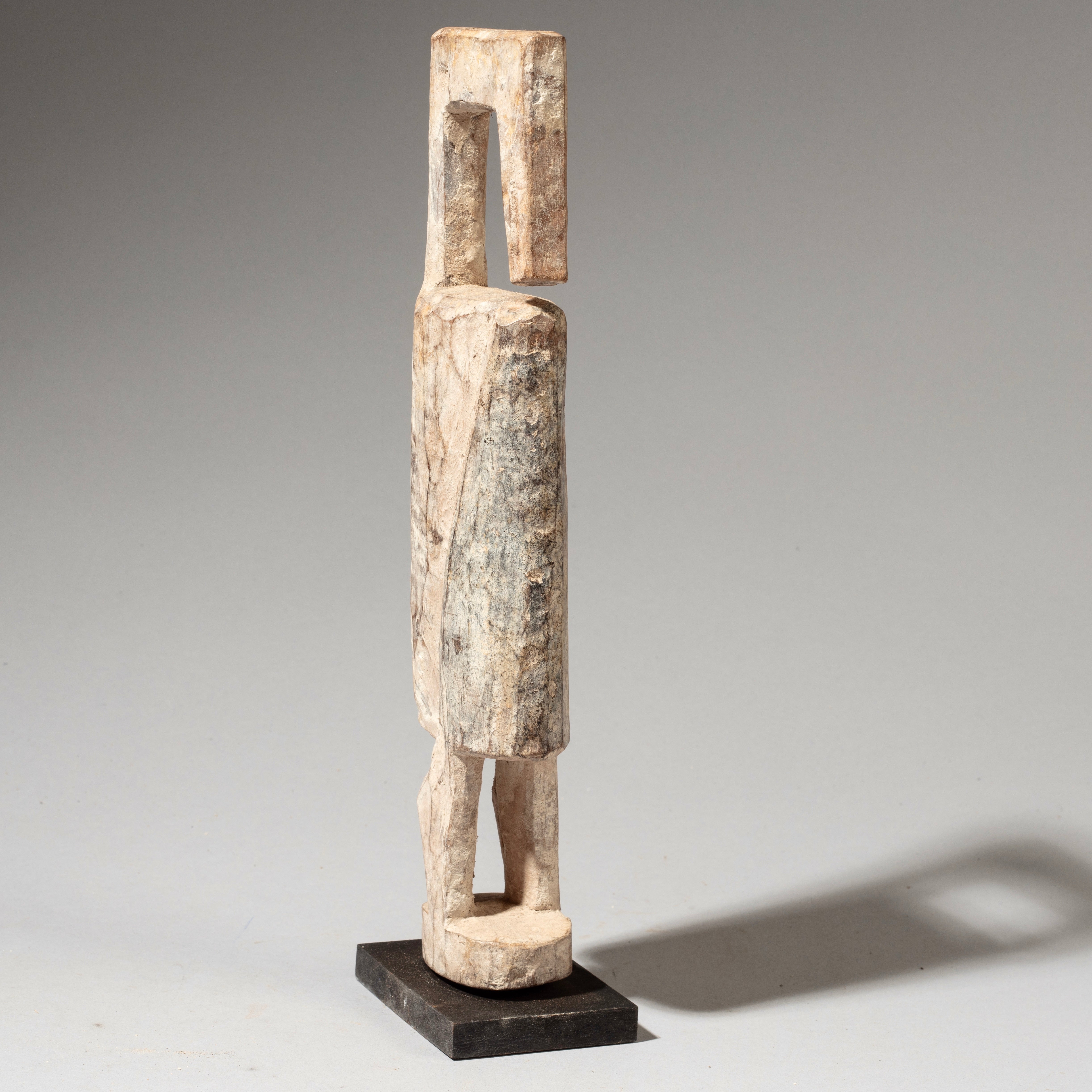 A SUPREMELY STYLISED HORN BILL NATURE SPIRIT FROM THE ADAN TRIBE OF GHANA W AFRICA ( No 4661 )