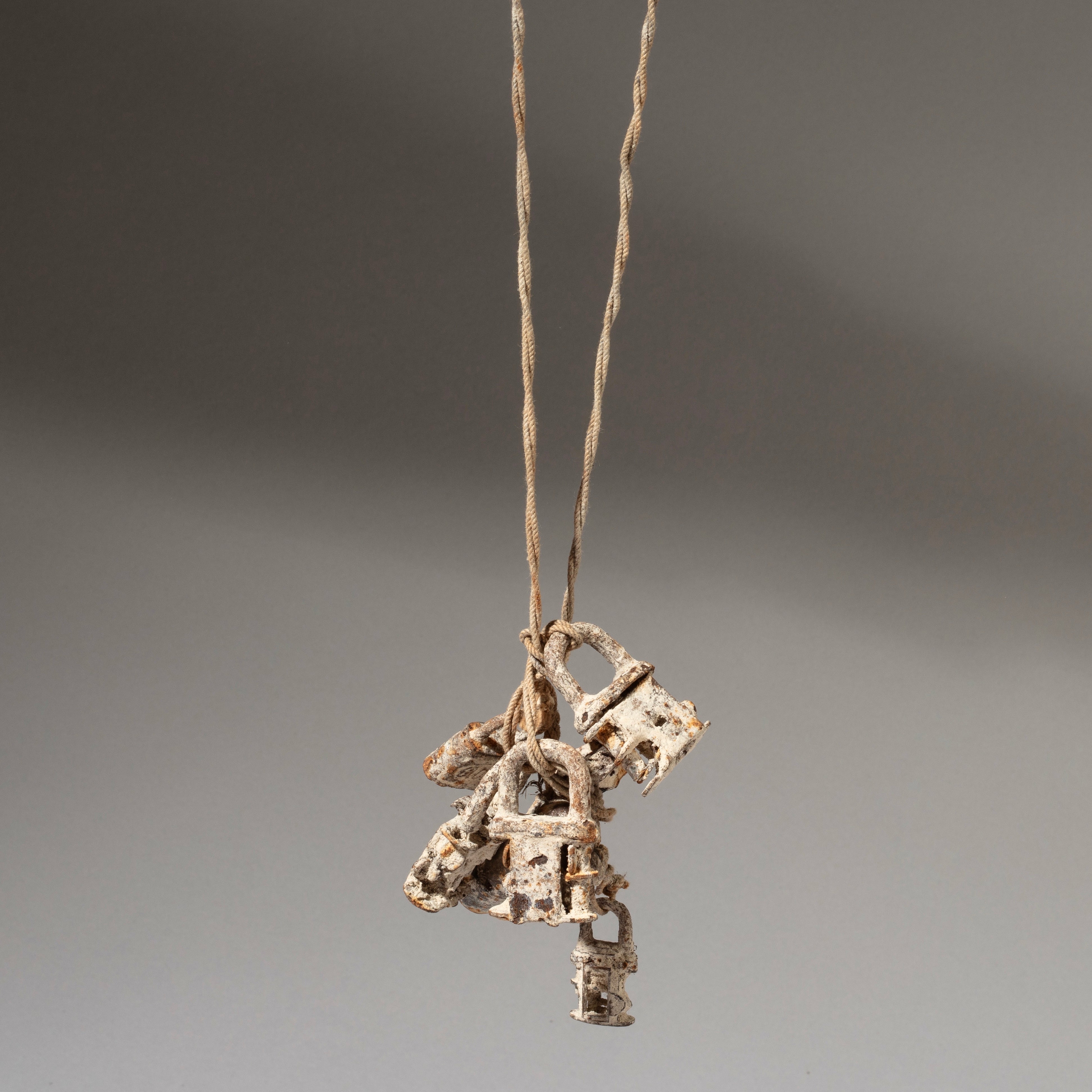 A SIMPLE PADLOCK FETISH FROM EWE OF GHANA W AFRICA ( No 4603 )