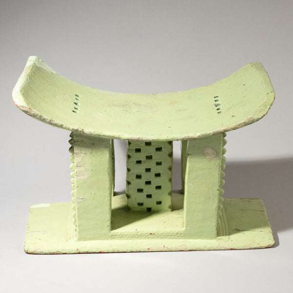 A RARE PRETTY GREEN STOOL FROM EWE TRIBE OF GHANA  ( No 4640)