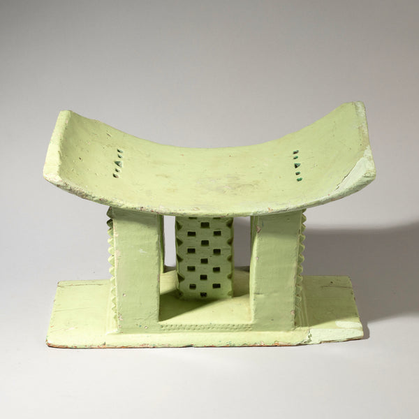 A RARE PRETTY GREEN STOOL FROM EWE TRIBE OF GHANA  ( No 4640)