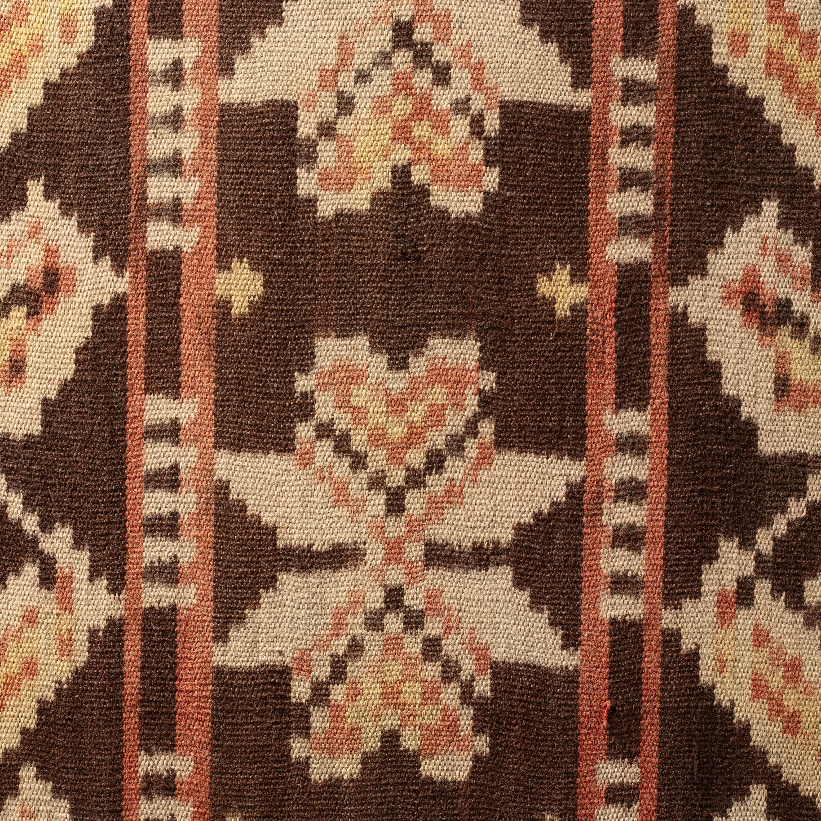 A GEOMETRIC TEXTILE FROM INDONESIA  ( No 4638)