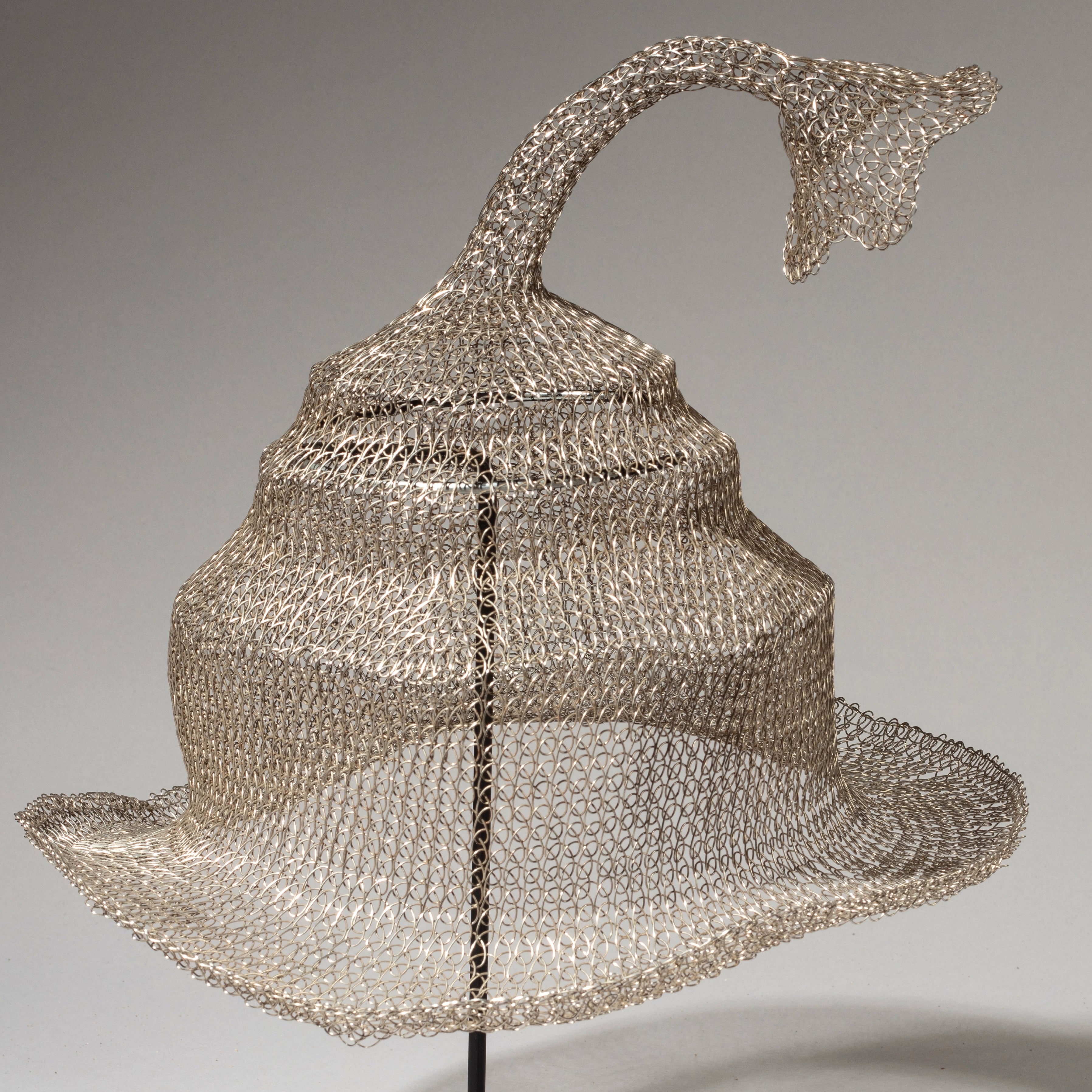 A DECORATIVE WIRE WEAVE HAT, SUMBA, INDONESIA ( No 4622 )