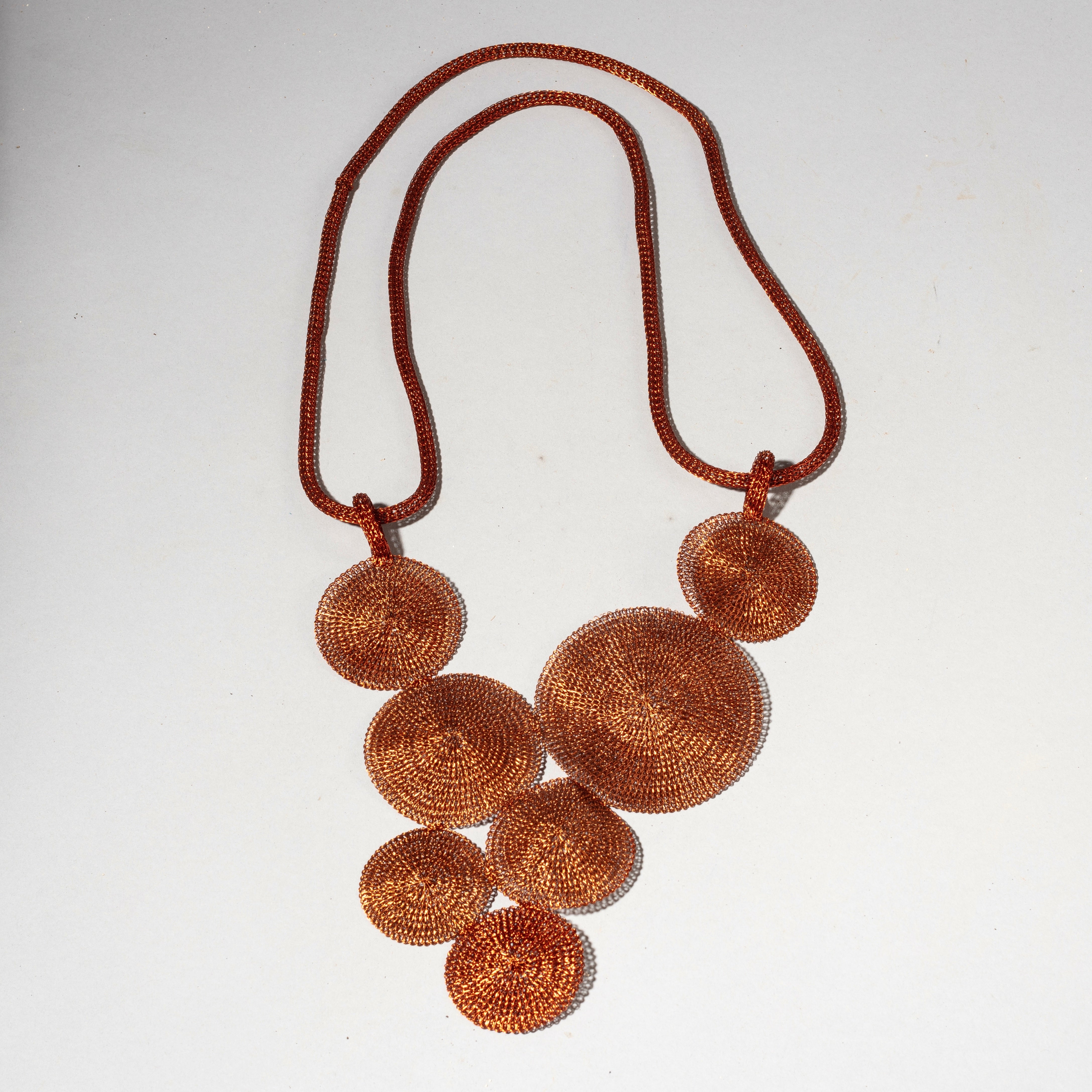 A STUNNING WIRE NECKLACE, SUMBA, INDONESIA ( No 4623 )