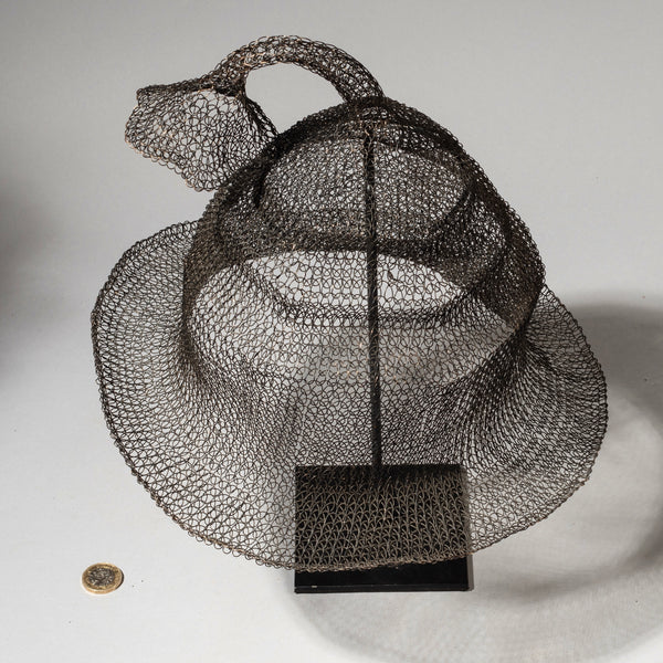 A BLACK HAT, SUMBA, INDONESIA ( No 4624 )