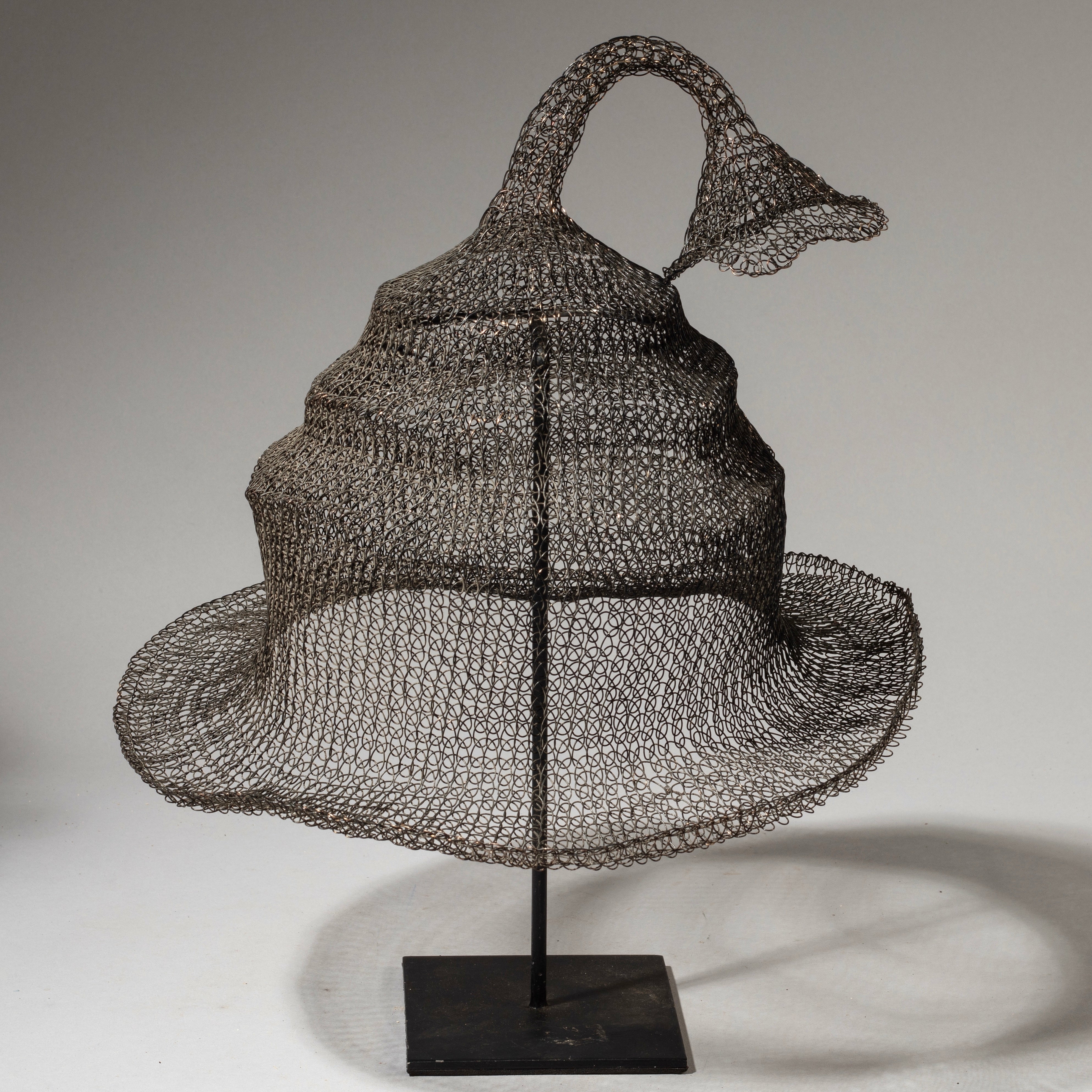 A BLACK HAT, SUMBA, INDONESIA ( No 4624 )