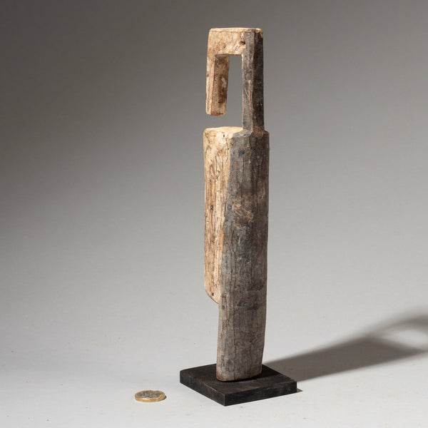 A HANDSOME HORNBILL FROM ADAN TRIBE OF GHANA W.AFRICA( No 4631 )