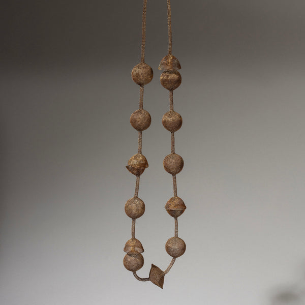 AN INTRICATE, LIGHT-WEIGHT, WOVEN WIRE NECKLACE, SUMBA, INDONESIA ( No 4585 )