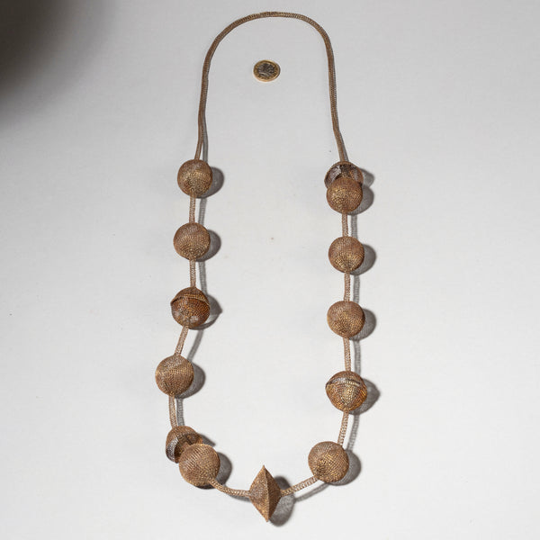AN INTRICATE, LIGHT-WEIGHT, WOVEN WIRE NECKLACE, SUMBA, INDONESIA ( No 4585 )