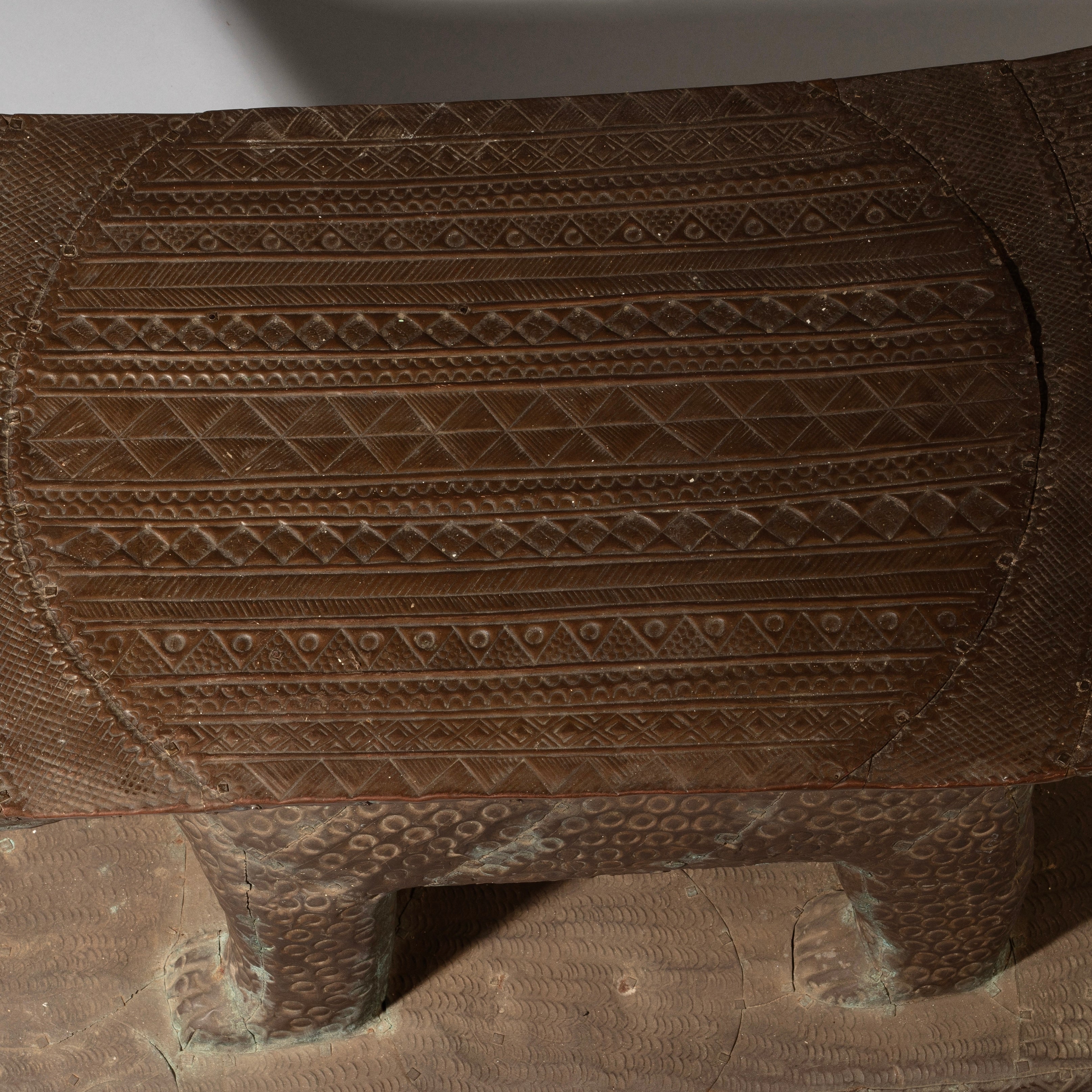 A GIANT EMBOSSED BRONZE COVERED LEOPARD STOOL, FON TRIBE OF BENIN, W.AFRICA( No 4642 )