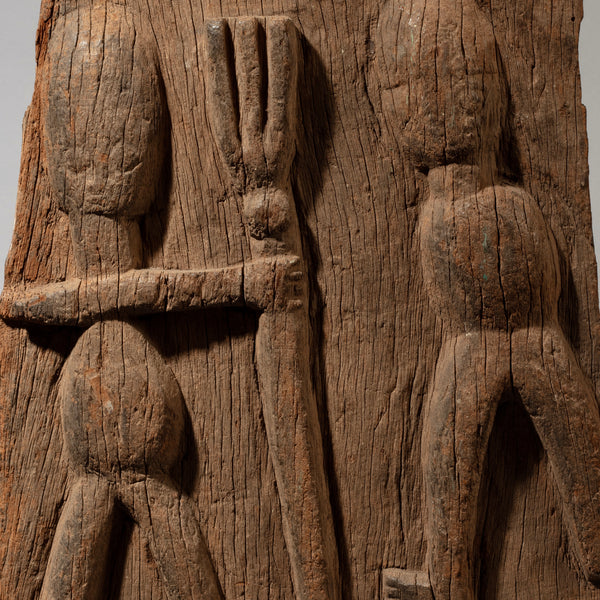 A WEATHERED LARGE FIGURATIVE  DOOR PANEL, YORUBA TRIBE OF NIGERIA EX UK COLL. (No 4641 )