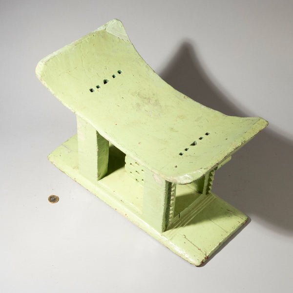 A RARE PRETTY GREEN STOOL FROM EWE TRIBE OF GHANA  ( No 4640)