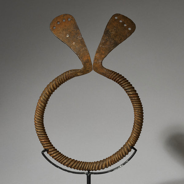 A DRAMATIC IRON TORQUE CURRENCY KIRDI TRIBE OF CAMEROON, WEST AFRICA ( No 4685 )