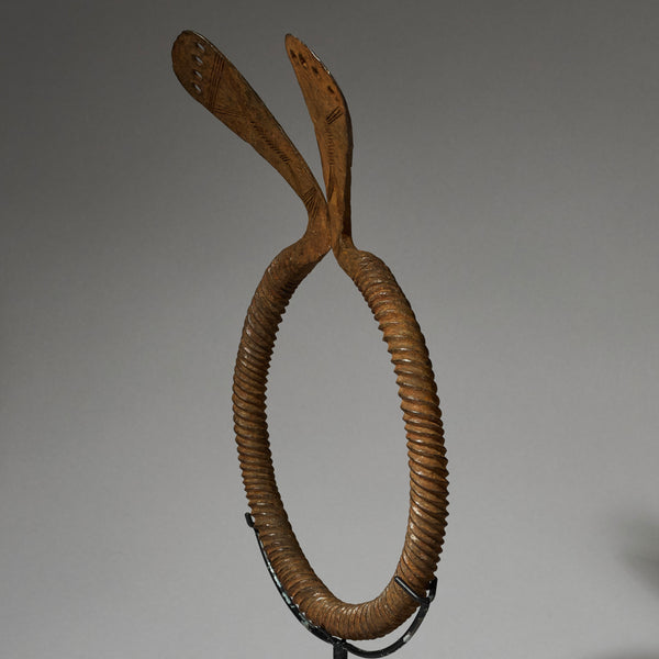 A DRAMATIC IRON TORQUE CURRENCY KIRDI TRIBE OF CAMEROON, WEST AFRICA ( No 4685 )