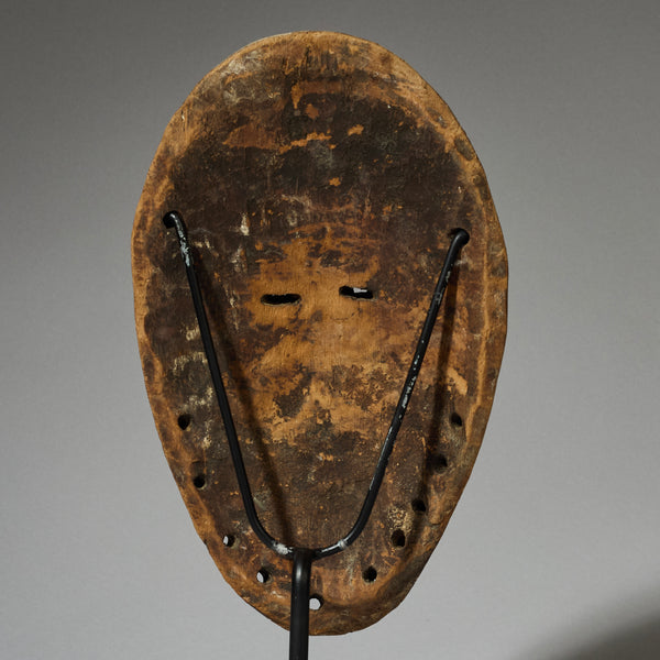 A NICELY PATINATED LEGA TRIBE MASK FROM CONGO [ No 4689 )