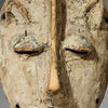 A POWERFUL WHITE PIGMENT MASK LEGA TRIBE, CONGO ( No 4718 )
