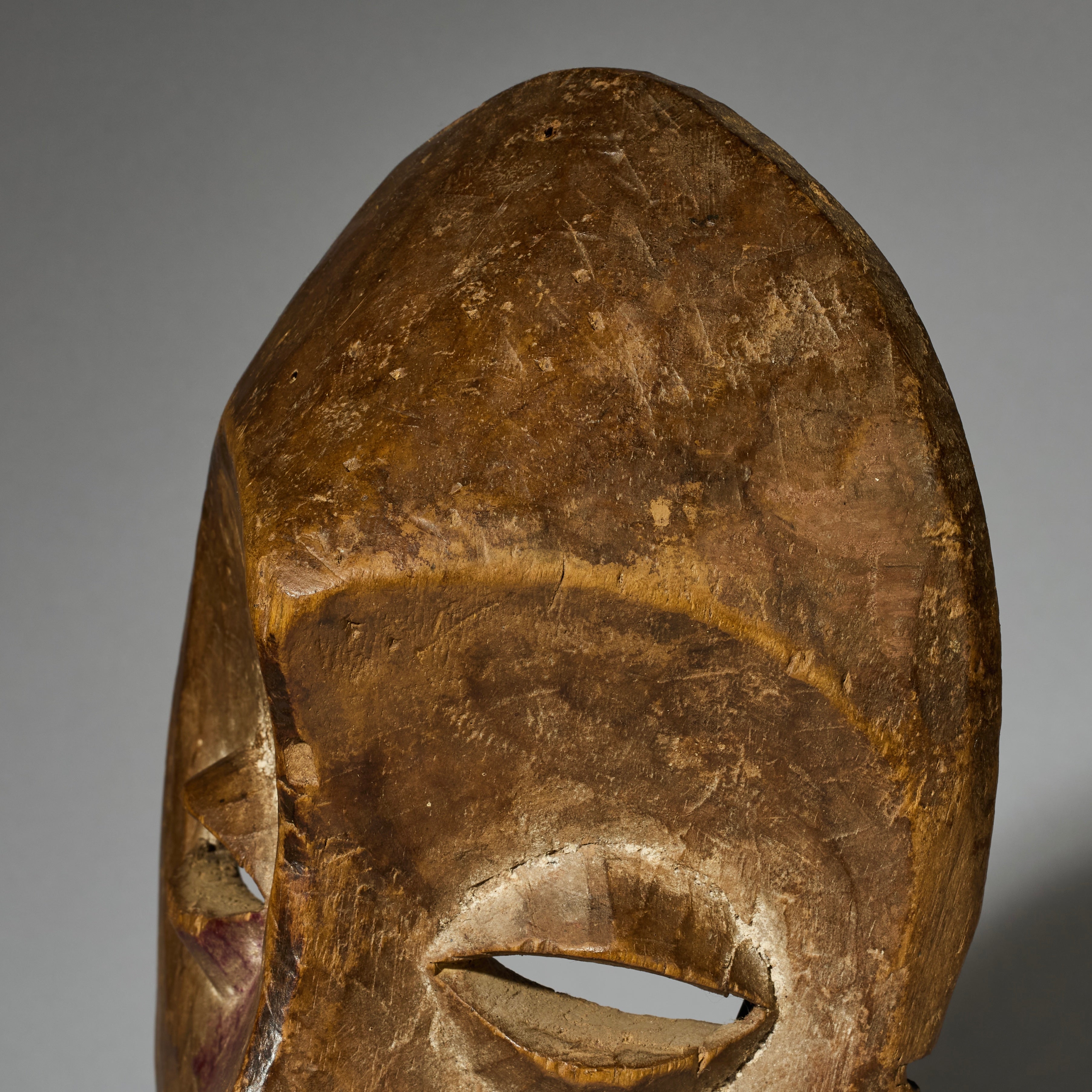 A SERENE LEGA TRIBE MASK FROM CONGO ( No 4688)