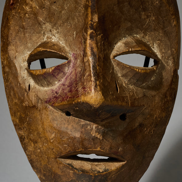 A SERENE LEGA TRIBE MASK FROM CONGO ( No 4688)