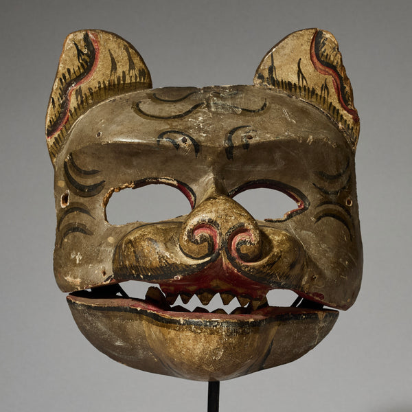 AN ADORABLE CAT-LIKE TOPENG MASK FROM JAVA INDONESIA ( No 4725)