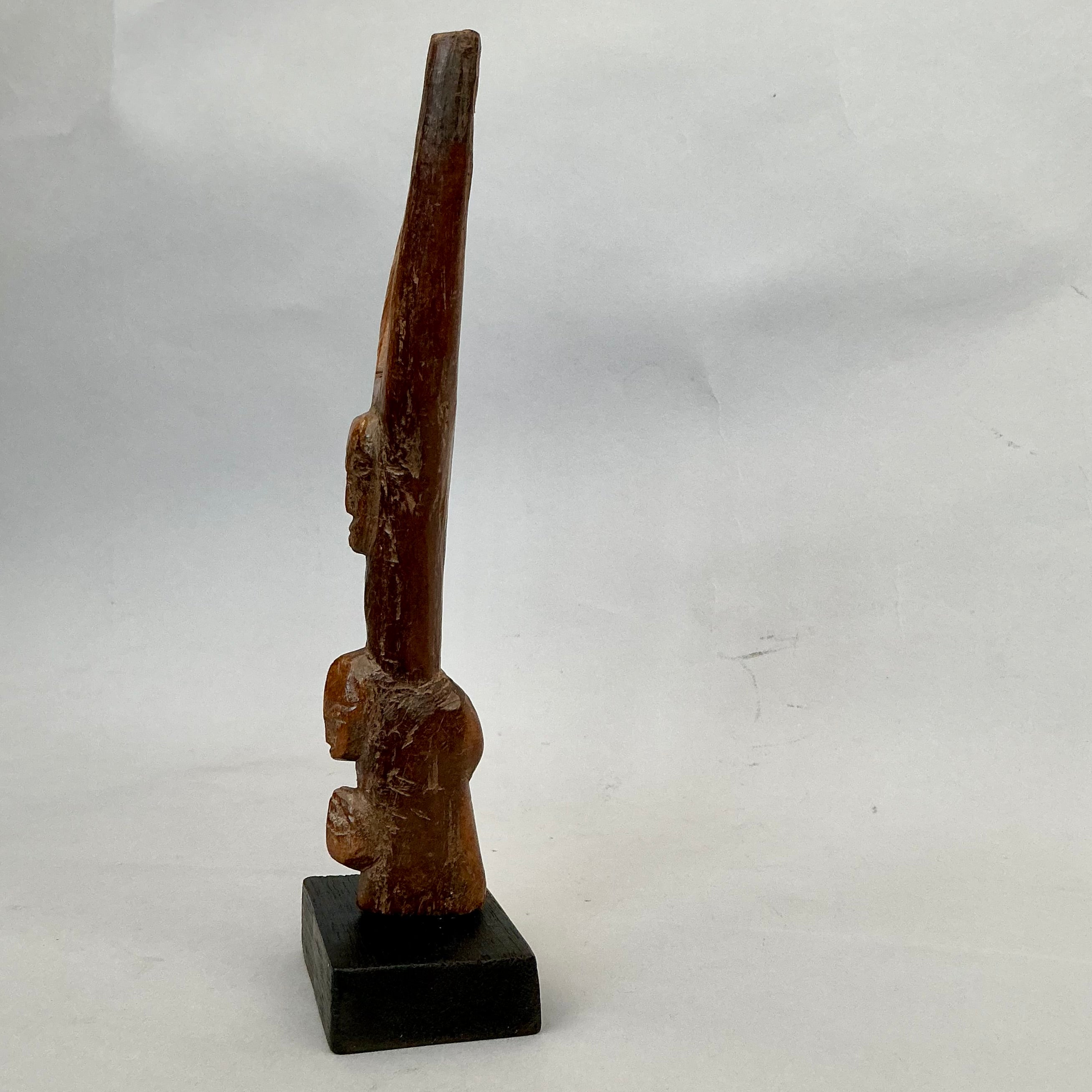 A WELL PATINATED BAULE TRIBE CATAPULT , IVORY COAST (  No 4714 )