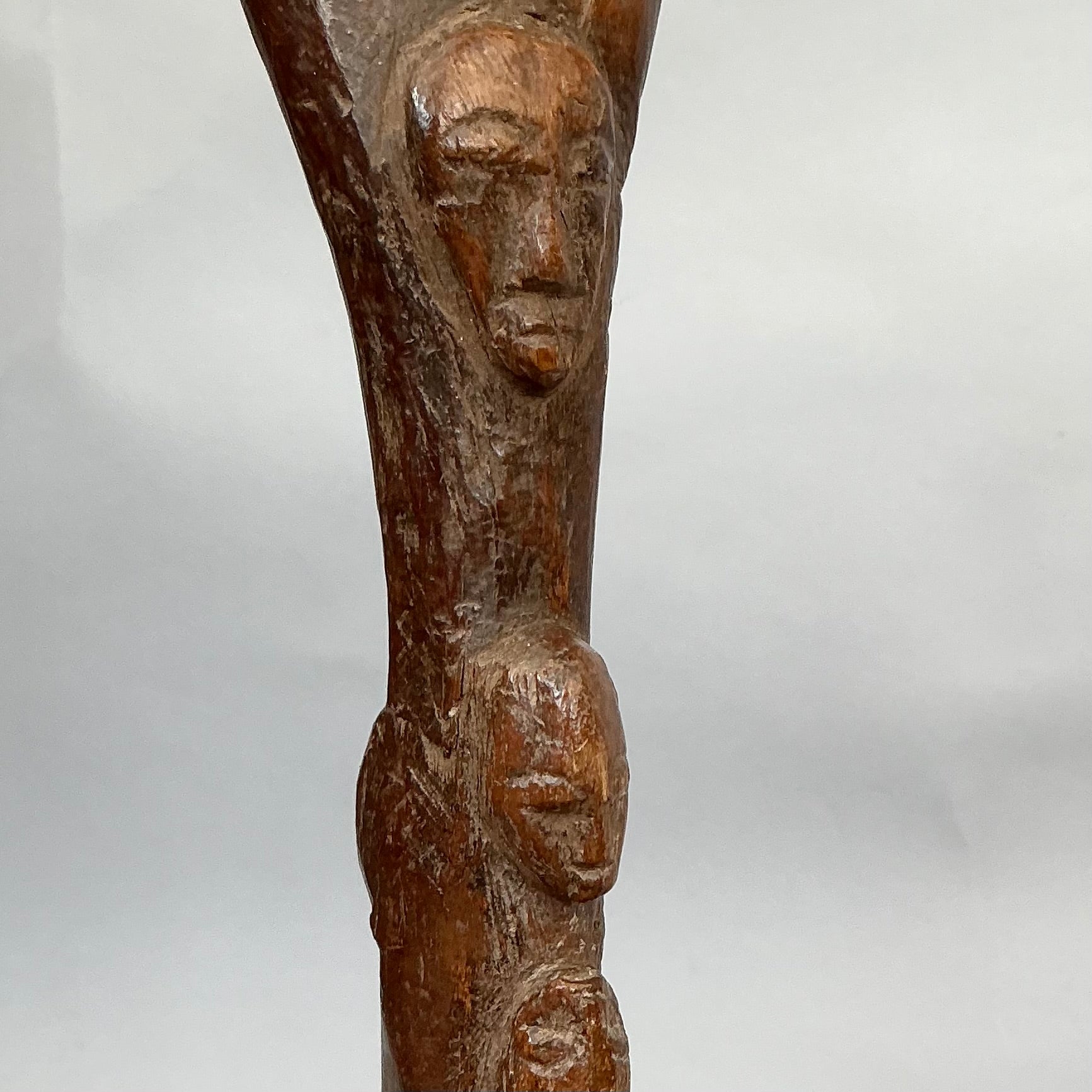 A WELL PATINATED BAULE TRIBE CATAPULT , IVORY COAST (  No 4714 )