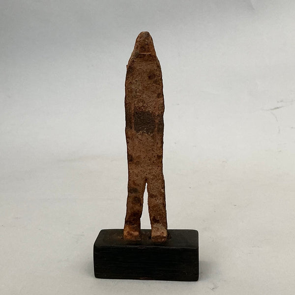 A SIMPLE FORM IRON FIGURE , FROM LOBI TRIBE BURKINA FASO ( No 4716 )