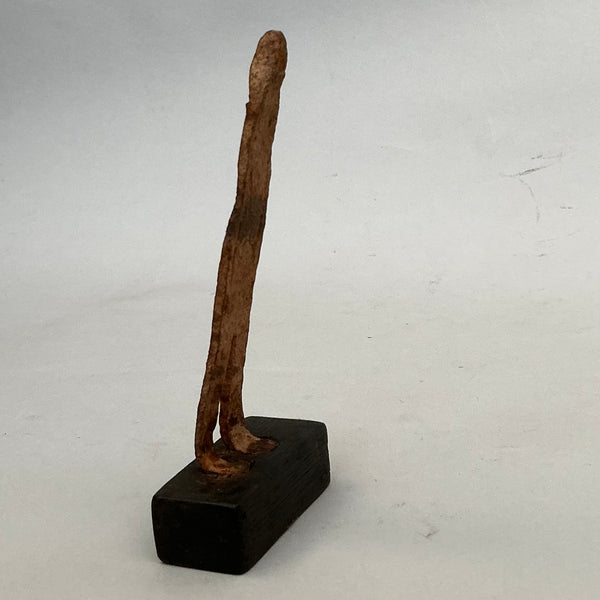 A SIMPLE FORM IRON FIGURE , FROM LOBI TRIBE BURKINA FASO ( No 4716 )