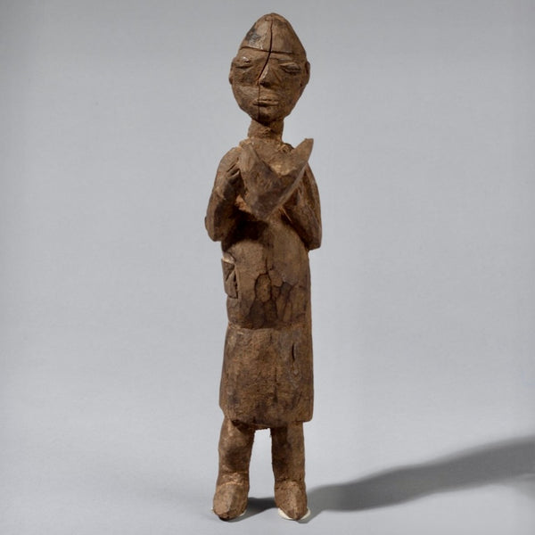 A UNIQUE LOBI ALTAR FIGURE  WITH BOOK, BURKINA FASO( No 1445 )