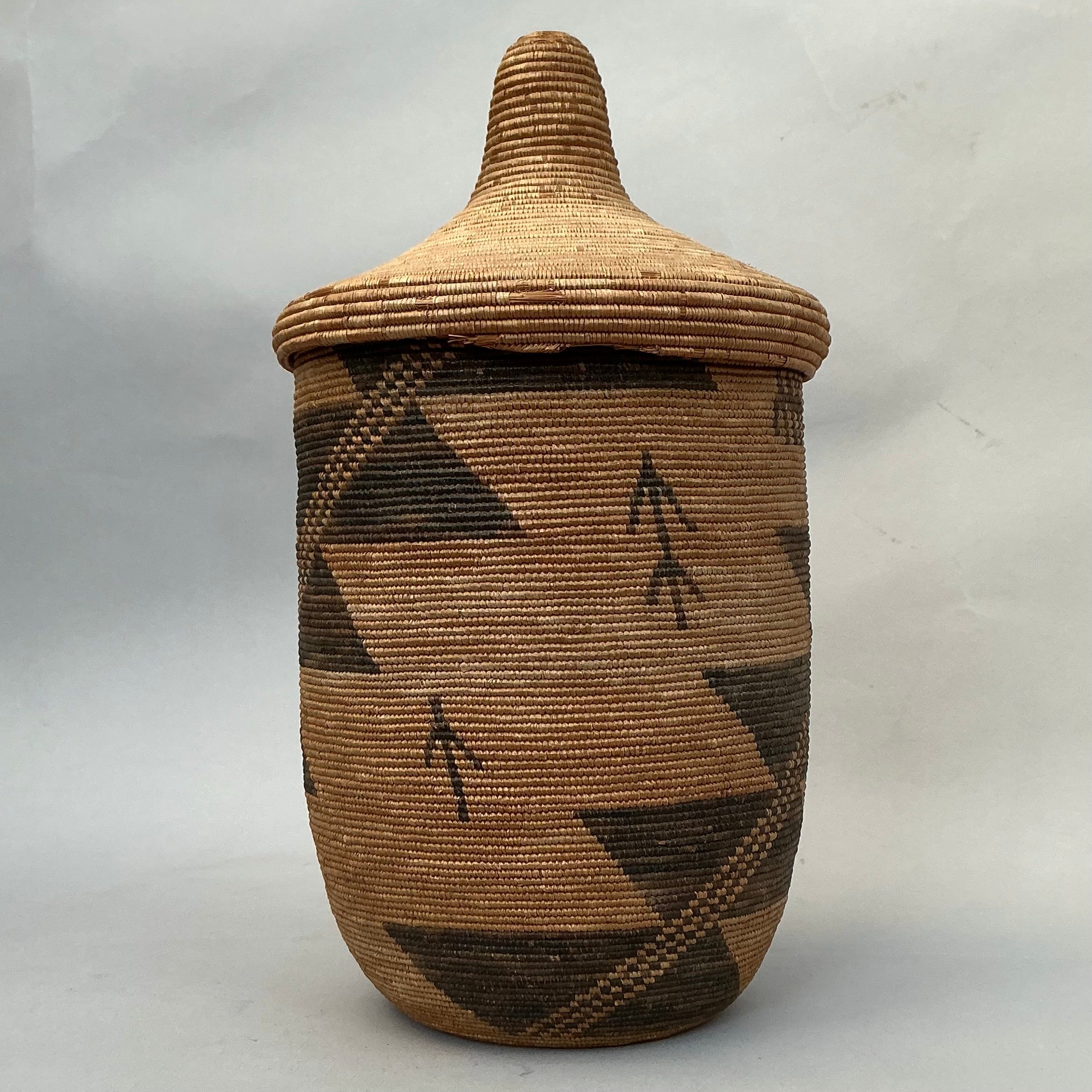 A FINE, RARE + FABULOUS FIBRE BASKET WITH LID FROM TUTSI TRIBE RWANDA ( No 4735 )