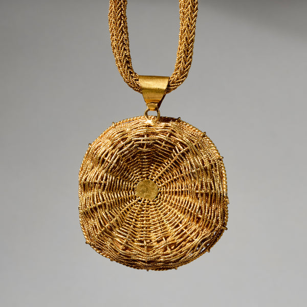 AN INTRICATELY WOVEN BRASS NECKLACE WITH DISC PENDANT, IVORY COAST (  No 4770