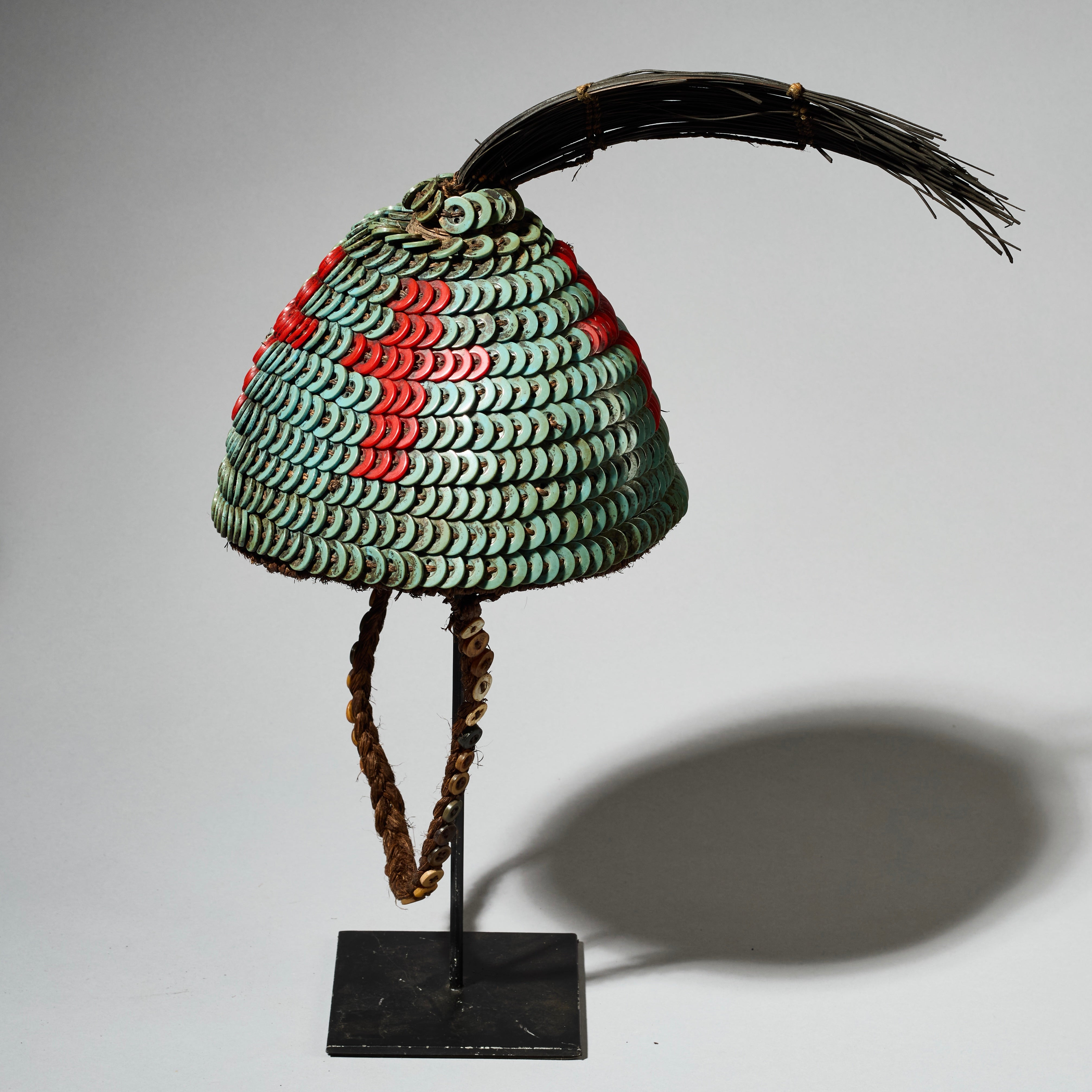 AN APPEALING LEGA TRIBE BUTTON HAT FROM CONGO ( No 4970)