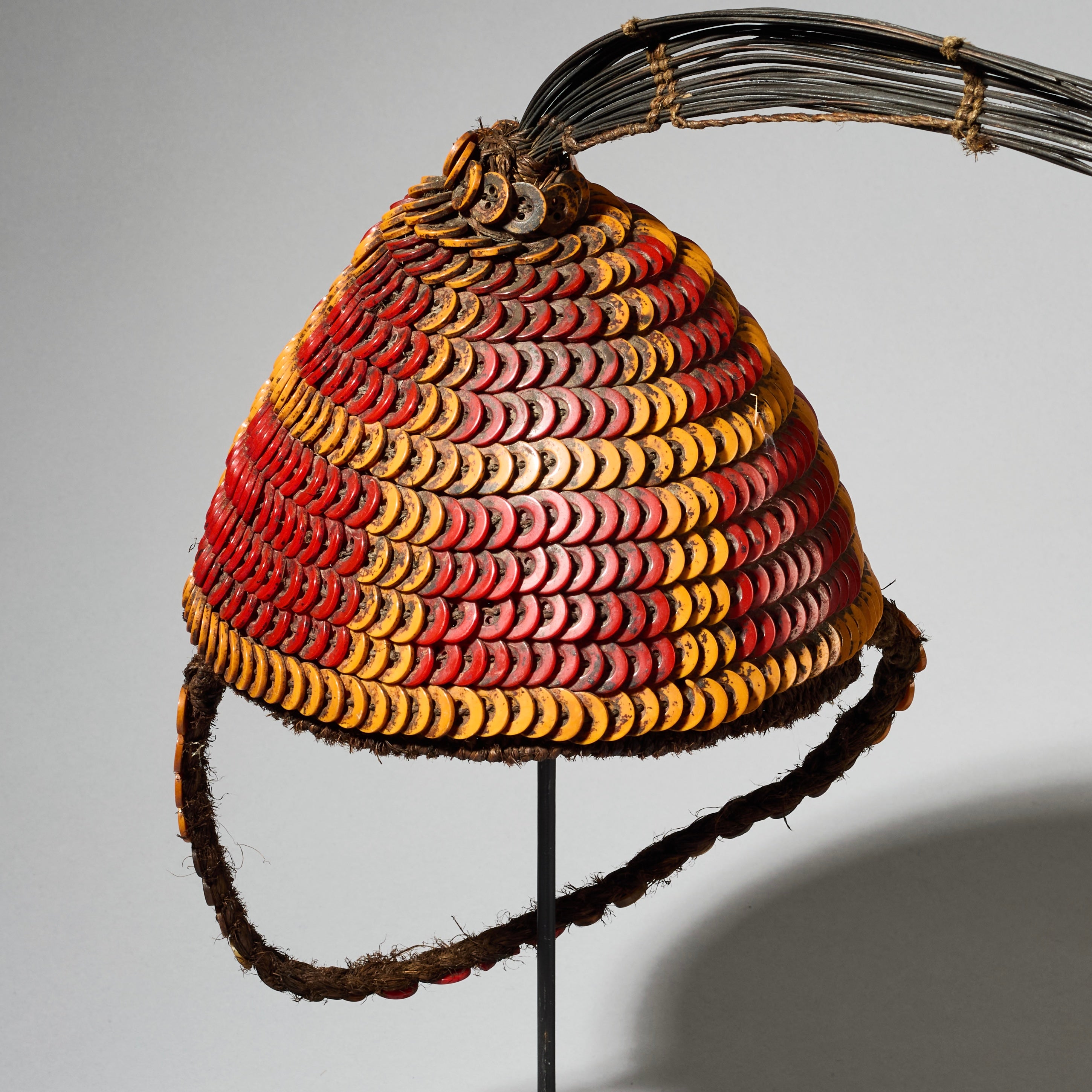 A SUPERB LEGA TRIBE BUTTON HAT FROM CONGO ( No 4969 )