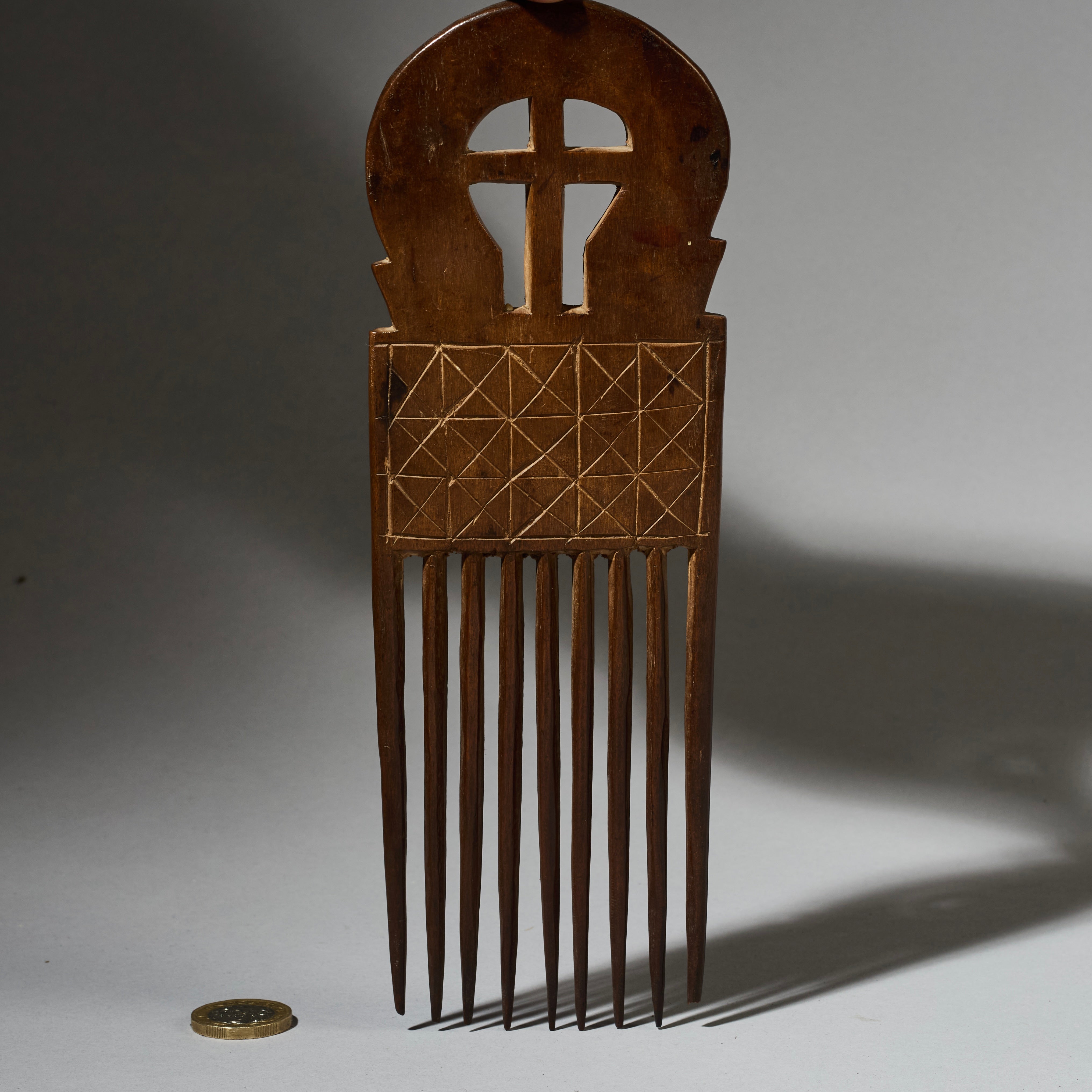 A FINE LOVE COMB, BAULE TRIBE IVORY COAST W. AFRICA (No 4904)