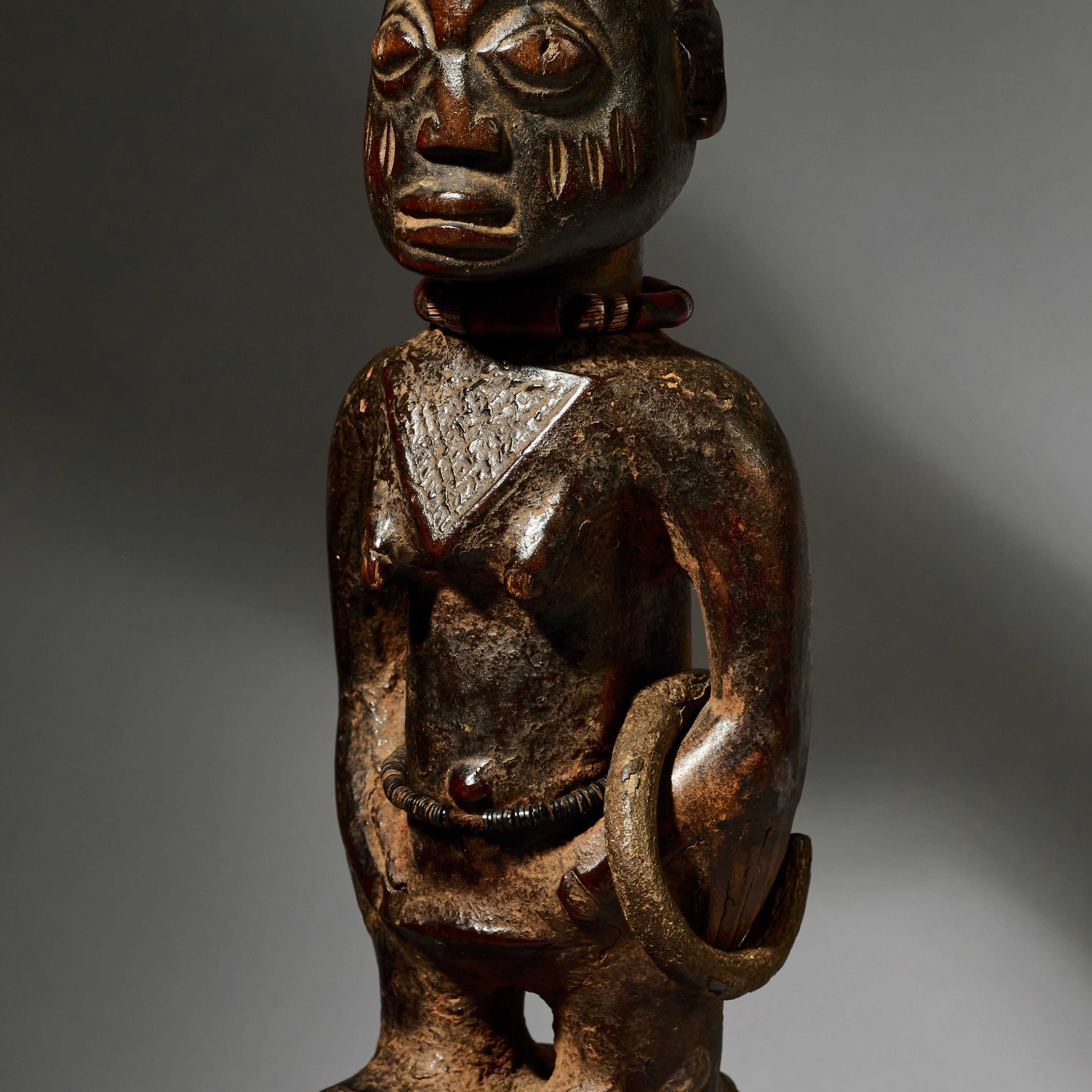 A LOVELY OLD  IBEJI, EX UK COLL. YORUBA TRIBE OF NIGERIA ( No 4899)