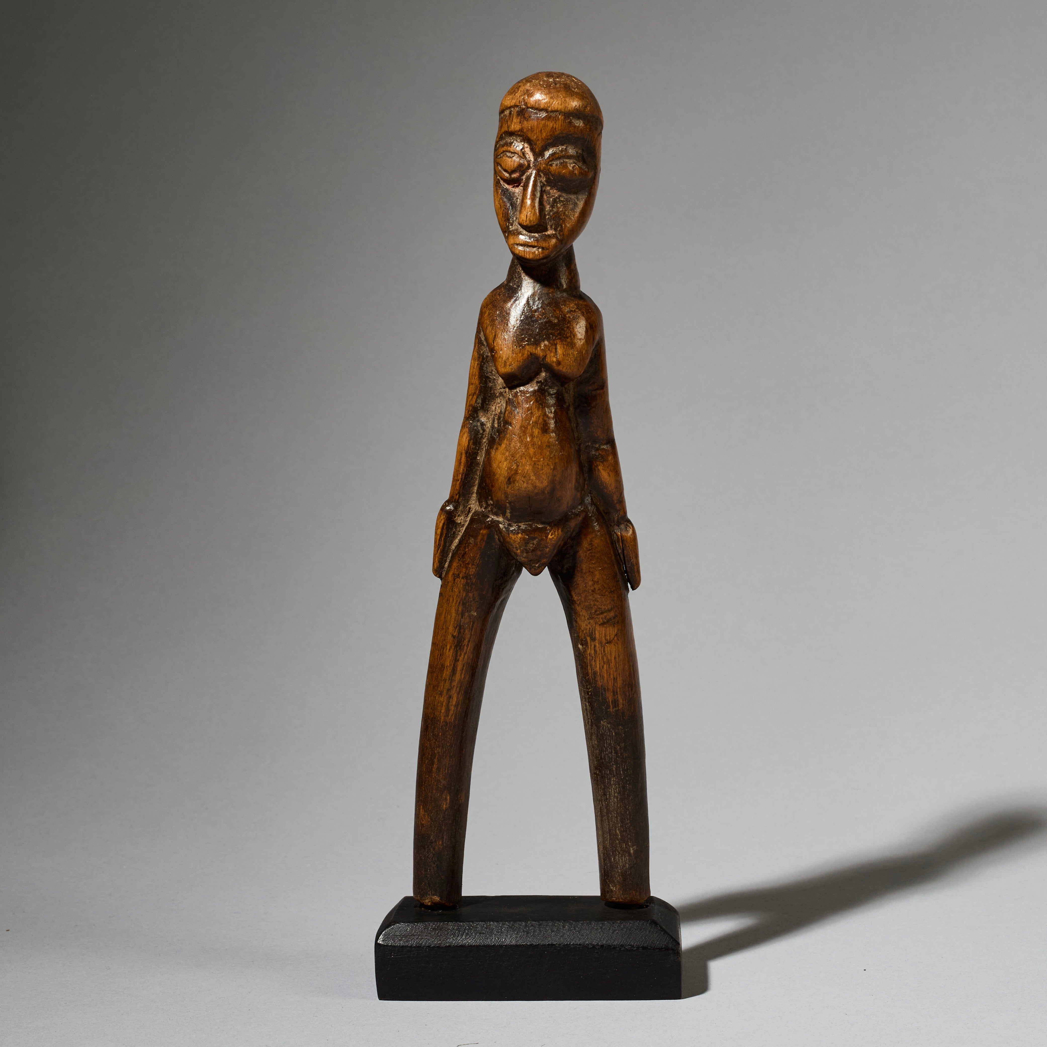 A CHARMING FIGURATIVE CATAPULT FROM LOBI TRIBE OF THE IVORY COAST, W.AFRICA ( No 4932 )