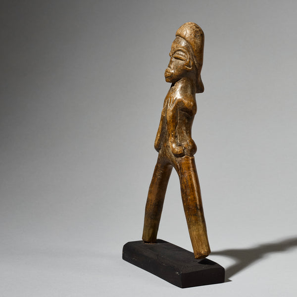A QUIRKY FIGURATIVE CATAPULT FROM THE LOBI YRIBE BURKINA FASO, W.AFRICA ( No 4934)
