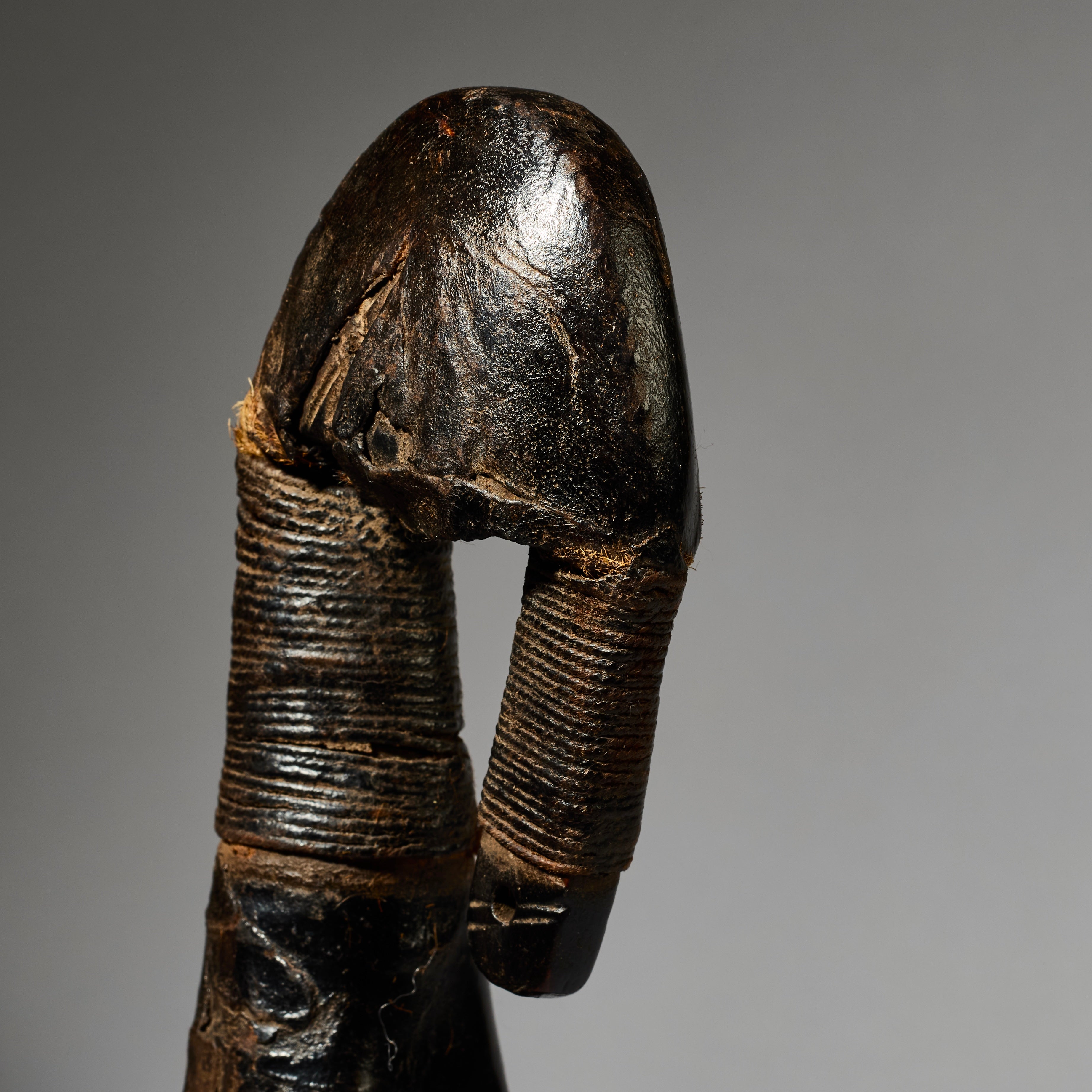 A SUPER MOSSI TRIBE LEATHER BOUND DOLL FROM BURKINA FASO W. AFRICA (No 4765 )