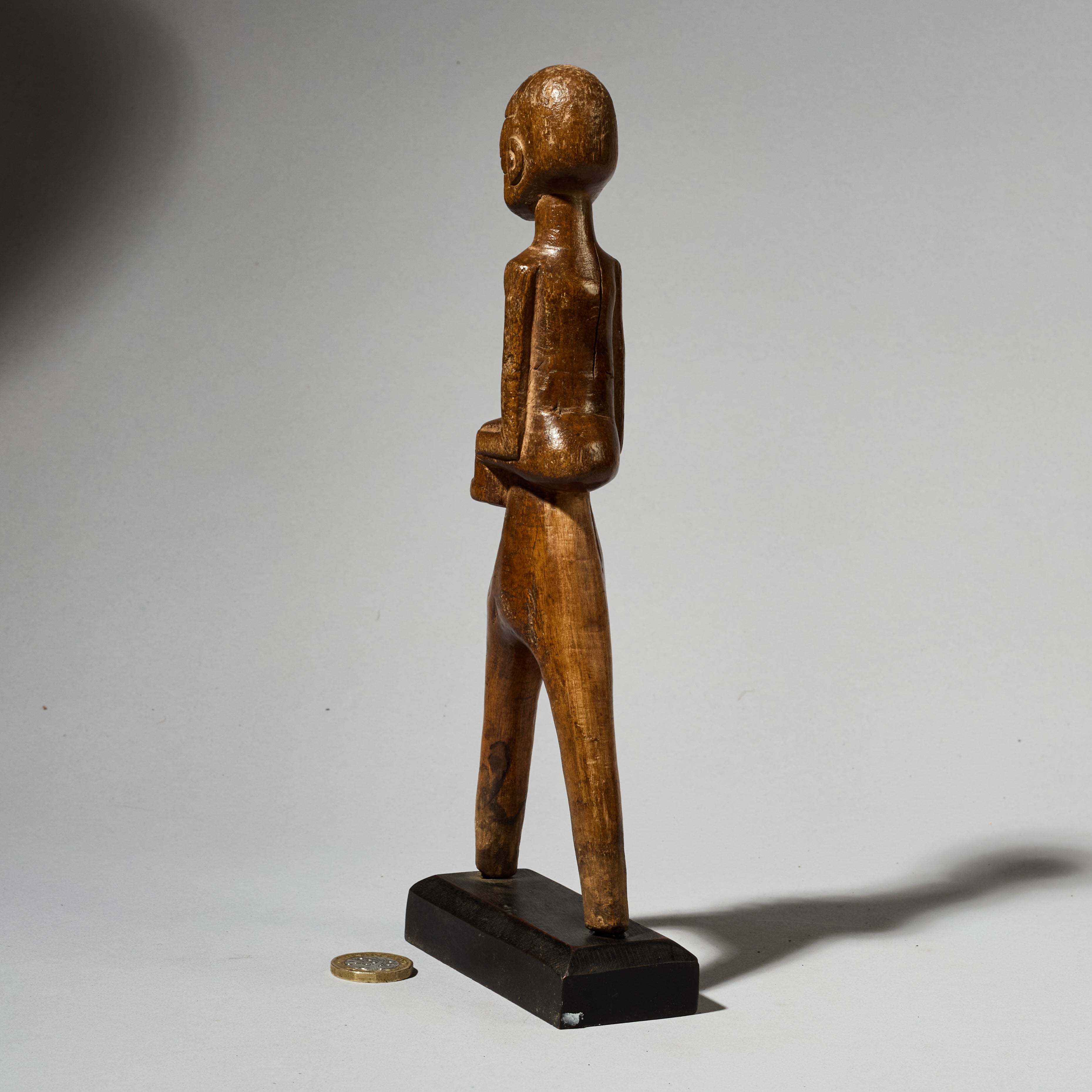 A CUBIST +QUAINT LOBI FIGURATIVE CATAPULT FROM THE IVORY COAST, W.AFRICA ( No 4887 )