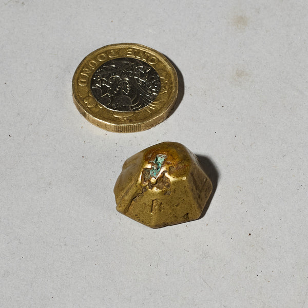 A NICE  18THC/19THC AXE AKAN GOLD MEASURING WEIGHT (No 4749)