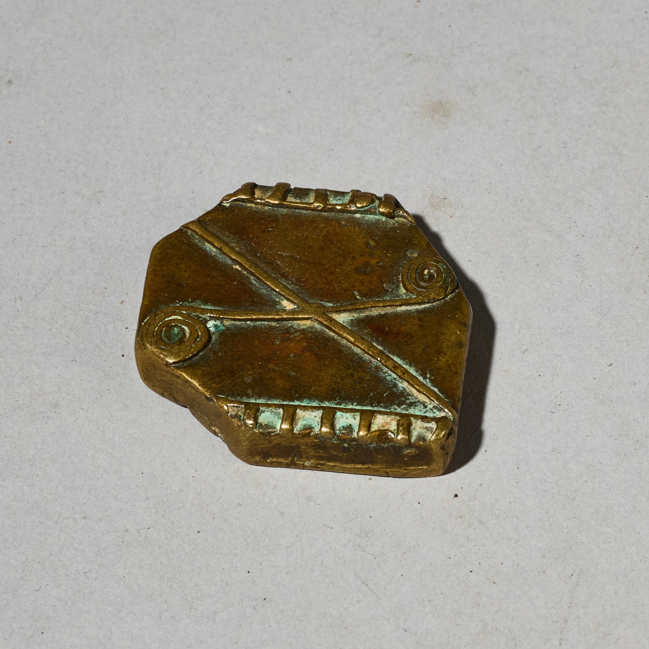AN UNUSUAL GEOMETRIC  19THC AKAN GOLD MEASURING WEIGHT ( No 4935)