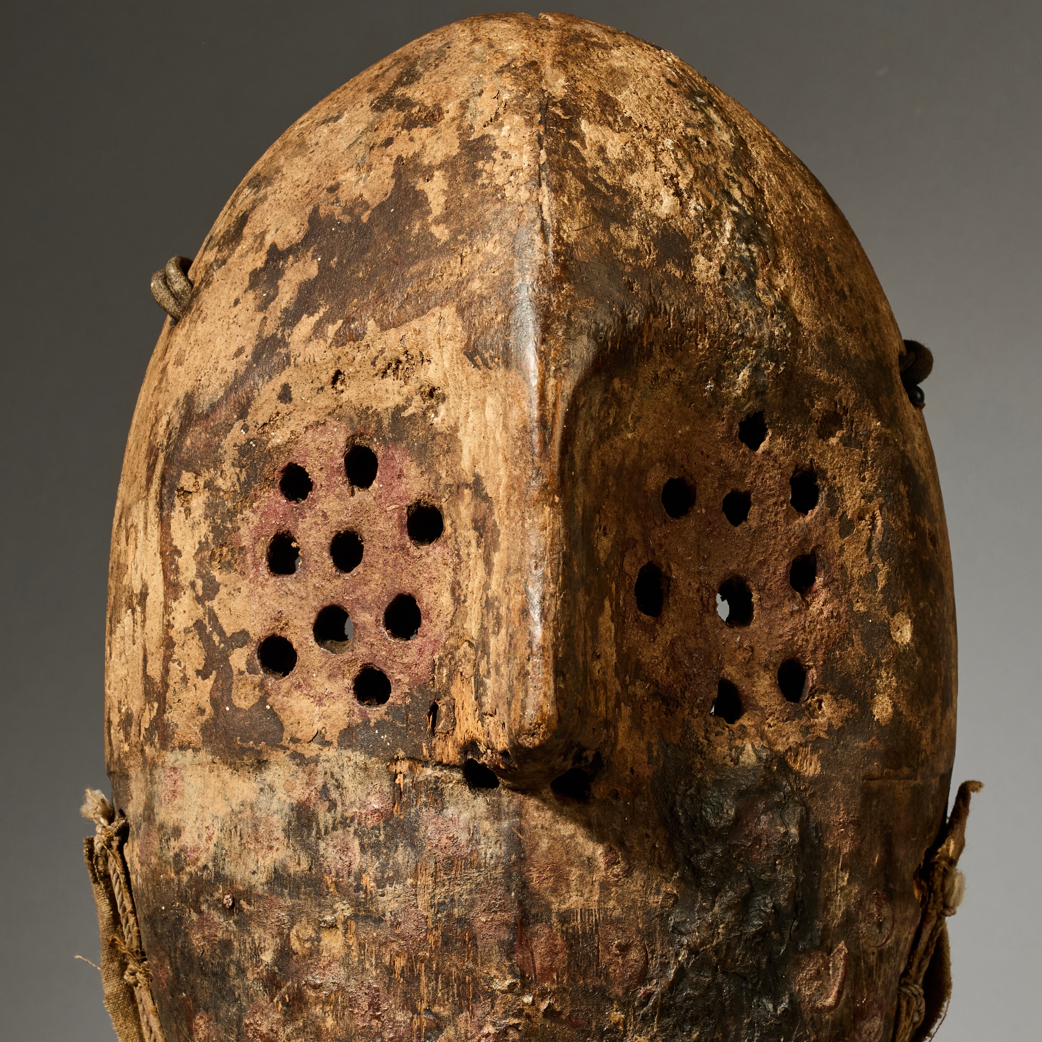A POWERFUL  MASK FROM LEGA TRIBE,  CONGO ( No 4951