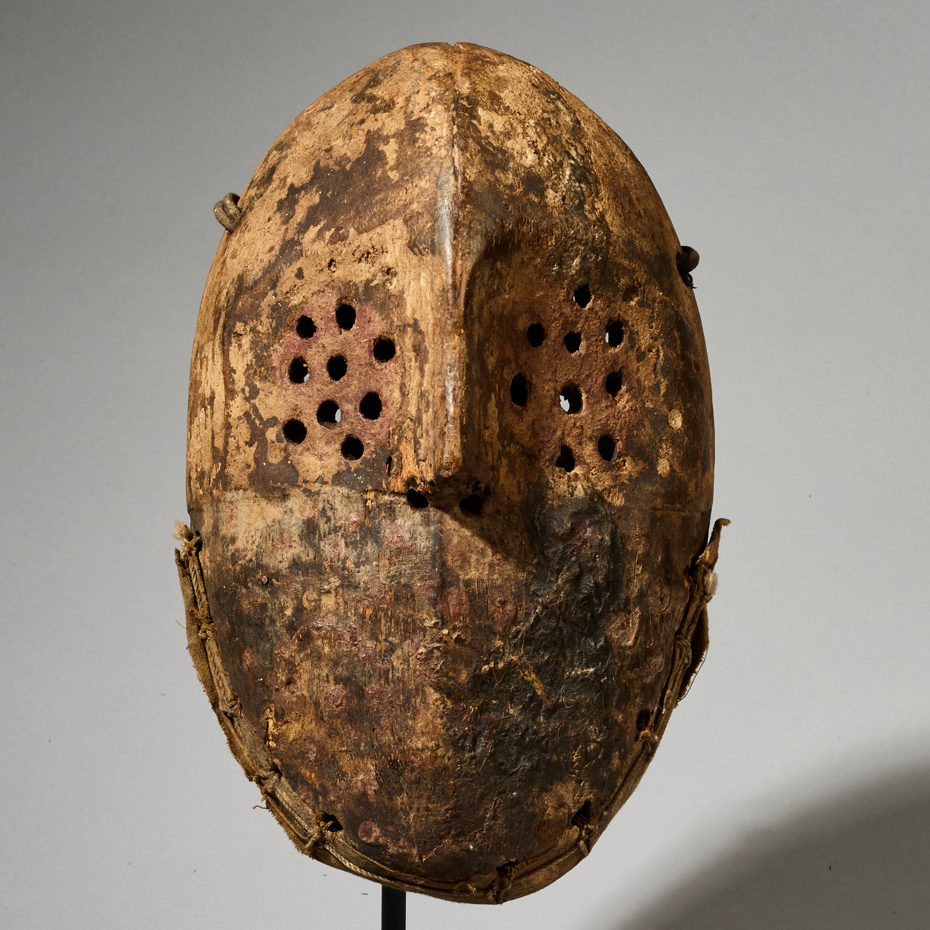 A POWERFUL  MASK FROM LEGA TRIBE,  CONGO ( No 4951