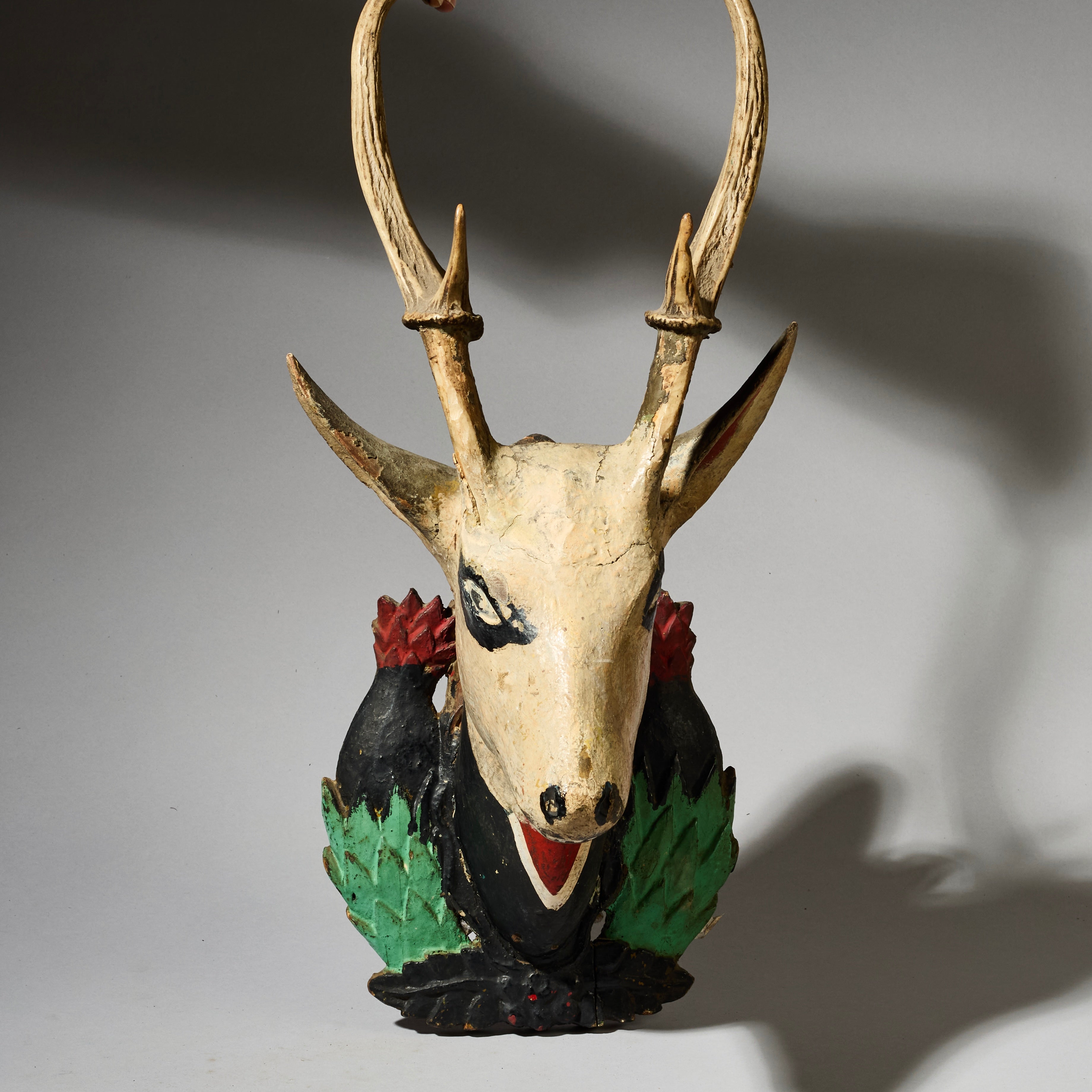 A FOLKISH HINDU DEER SCULPTURE FROM INDONESIA  ( No 4946)