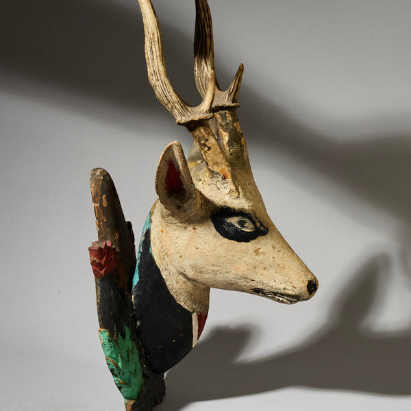 A FOLKISH HINDU DEER SCULPTURE FROM INDONESIA  ( No 4946)