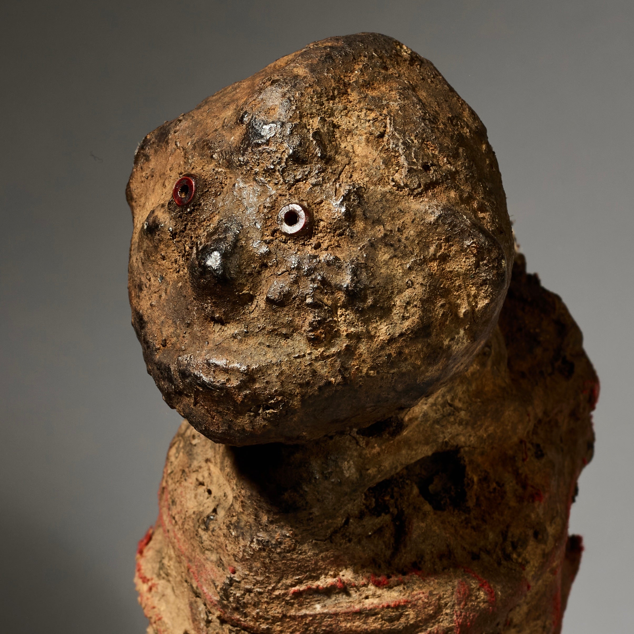 A QUIRKY PARE TRIBE CLAY FIGURE , ENCRUSTED AND UNIQUE , TANZANIA  (No 4764 )