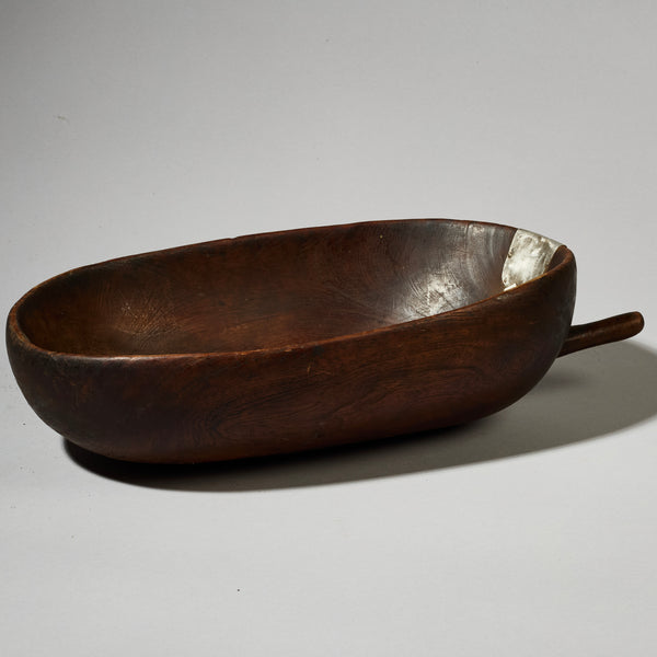 AN INGENIOUSLY REPAIRED WOODEN BOWL, TUTSI TRIBE RWANDA ( No 4897 )