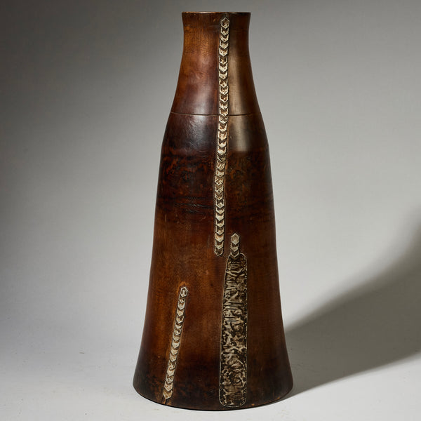 A TALL, SOPHISTICATED HONEY POT FROM TUTSI TRIBE RWANDA( No 4949)