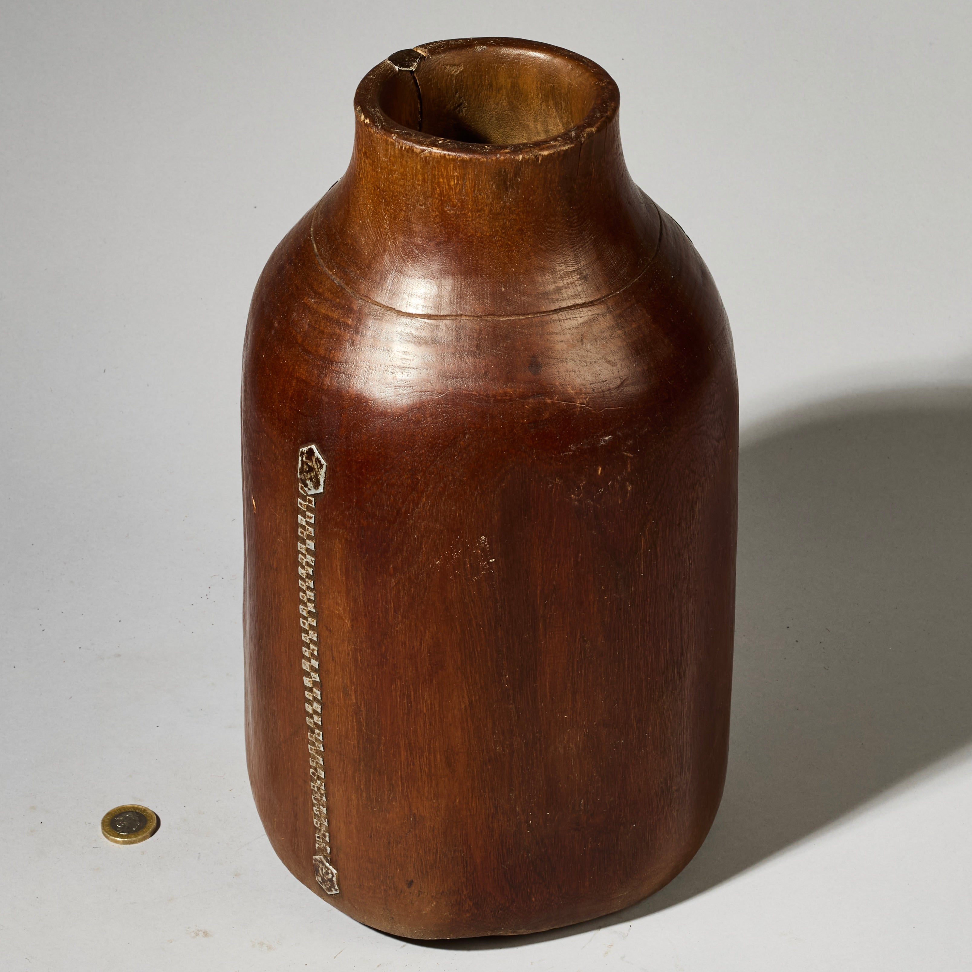 A LARGE  CHUNKY HONEY POT WITH METAL INDIGENOUS REPAIRS FROM THE TUTSI TRIBE OF RWANDA ( No 4908 )